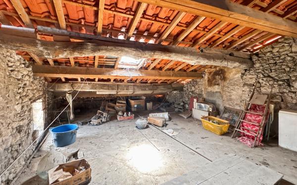 Maison à vendre    5 pièces • 170 m2 Agonac