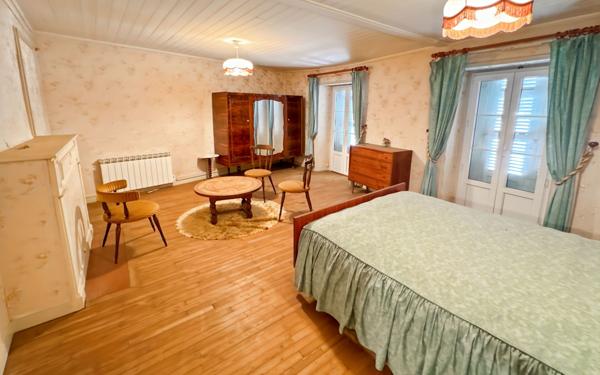 Maison à vendre    5 pièces • 170 m2 Agonac