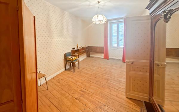 Maison à vendre    5 pièces • 170 m2 Agonac