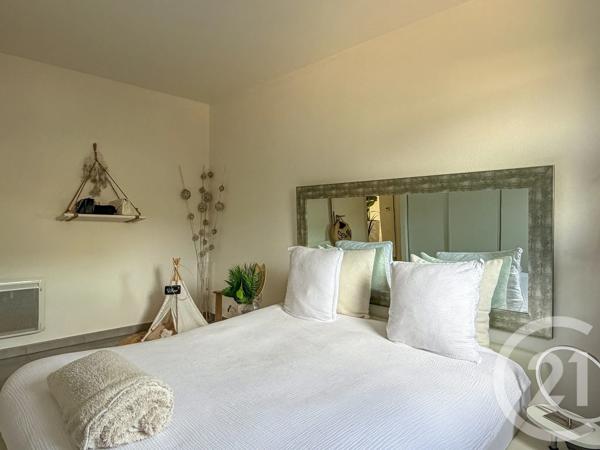 Appartement F2 à vendre  2 pièces - 47,13 m 2   LA VALETTE DU VAR  - 83