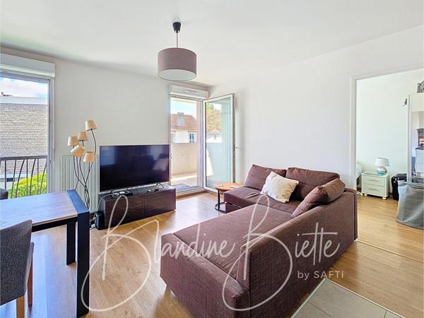 T2 dans résidence récente à 17 mn à pied du RER