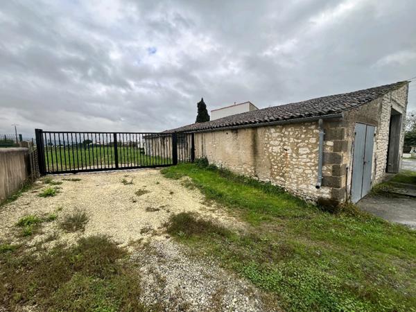 Meschers-sur-Gironde (17132) 

ENSEMBLE DE DEUX MAISONS