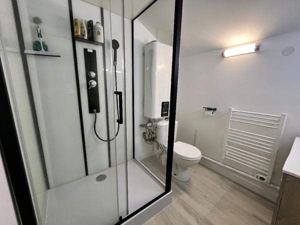 Meschers-sur-Gironde (17132) 

ENSEMBLE DE DEUX MAISONS