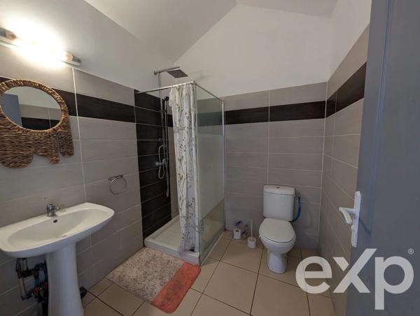 ETANG SAINT-LEU  (≈ 400 m alt) – T3 VUE MER PANORAMIQUE – 70 m² – 210 000 € HAI