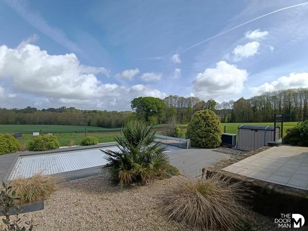 Propriété - À vendre - 226 m² - PEAULE | The Door Man