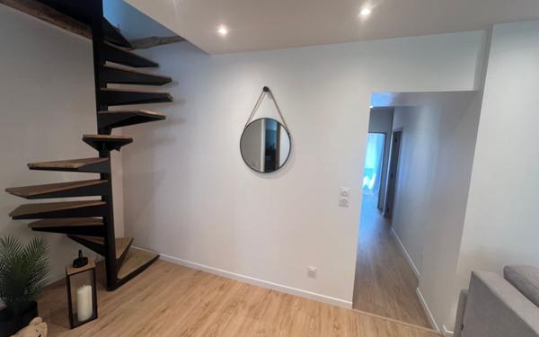 Appartement à vendre    4 pièces • 84 m2 Hyères