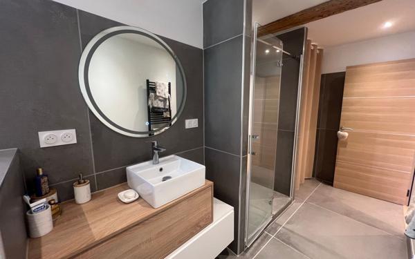 Appartement à vendre    4 pièces • 84 m2 Hyères