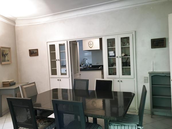 Roquemaure (30150) DANS VILLAGE DU GARD, PROXIMITE AVIGNON, SPACIEUSE MAISON DE VILLAGE DE CHARME AVEC JARDIN, GARAGE ET PISCINE