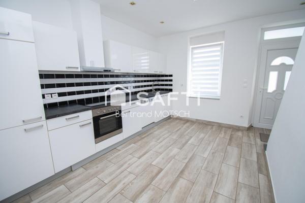 Agréable maison de cité rénovée