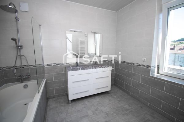 Agréable maison de cité rénovée