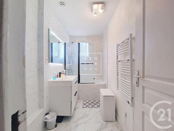 Maison à vendre  5 pièces - 96,30 m 2   PEYRESTORTES  - 66