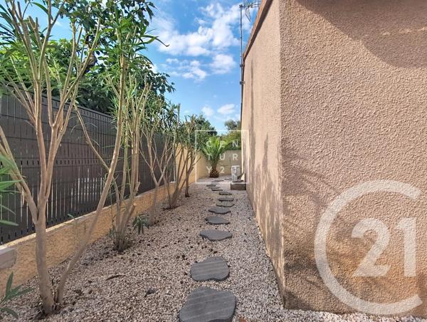 Maison à vendre  5 pièces - 96,30 m 2   PEYRESTORTES  - 66
