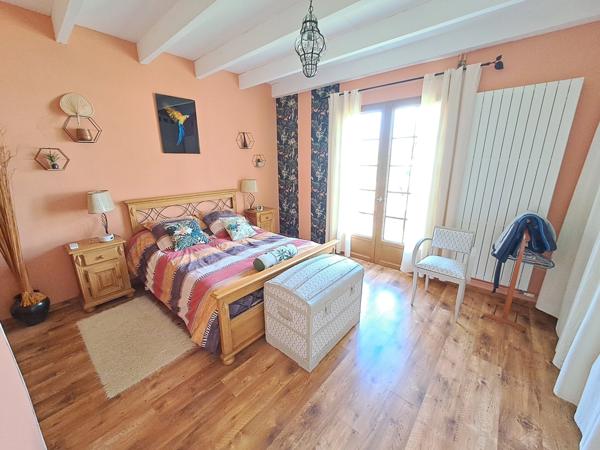 Maison à vendre 7 pièces SAINT MEDARD EN JALLES (33)