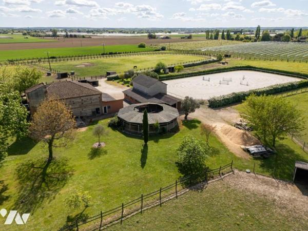 A VENDRE Exceptionnelle propriété équestre