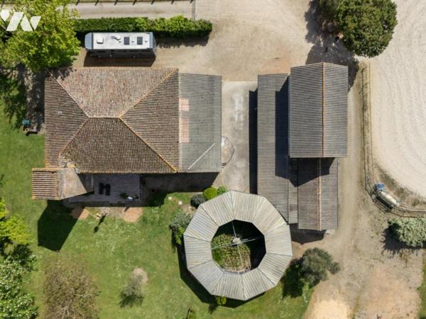A VENDRE Exceptionnelle propriété équestre