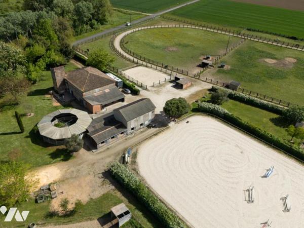 A VENDRE Exceptionnelle propriété équestre