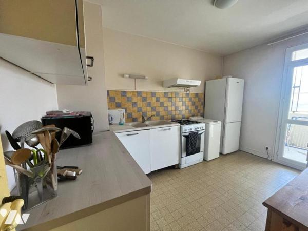 Appartement T3 avec balcon et et cave