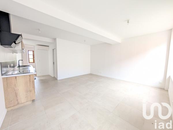 Location appartement 2 pièces 42 m² Courson-les-Carrières