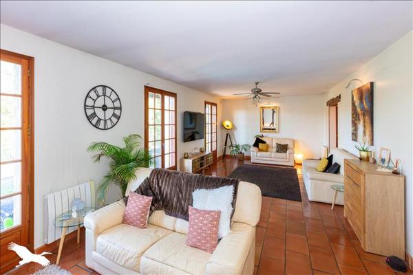 Maison à vendre |  L'Isle-Jourdain |  6 pièces | 170 m²