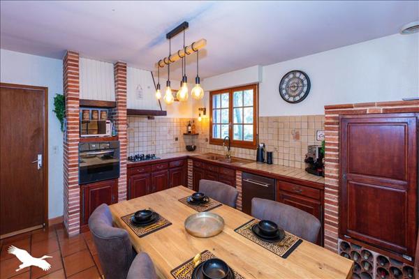 Maison à vendre |  L'Isle-Jourdain |  6 pièces | 170 m²