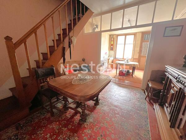 MAISON 5 PIECES A RESTAURER PROCHE COMMERCES DANS LE BOURG DE POULAINES (INDRE 36)