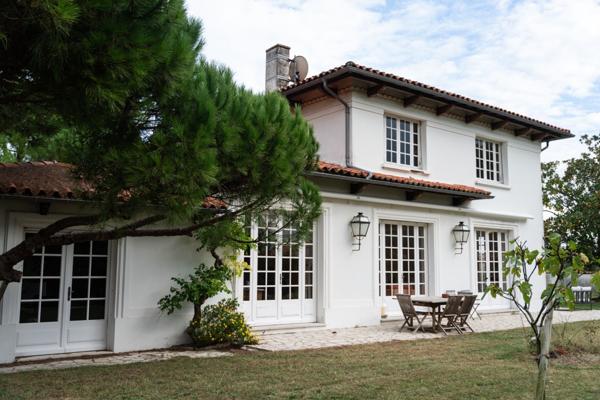 BELLE PROPRIETE A LA TREMBLADE A 800 M DU CENTRE VILLE