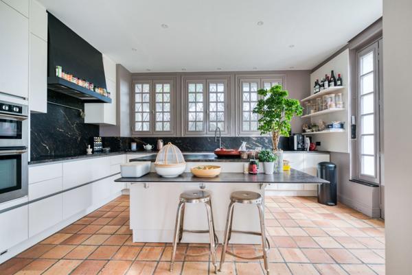 BELLE PROPRIETE A LA TREMBLADE A 800 M DU CENTRE VILLE