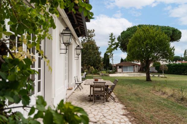 BELLE PROPRIETE A LA TREMBLADE A 800 M DU CENTRE VILLE