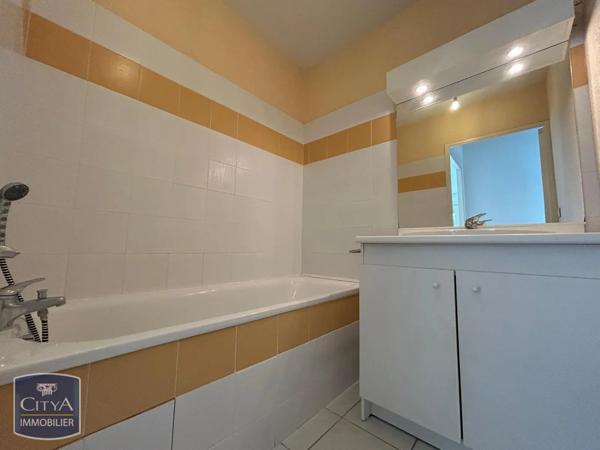 Appartement à louer 3 pièces 54.3m² Vauvert (30600)