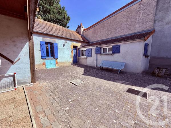 Maison à vendre  2 pièces - 50 m 2   MOULINS  - 03