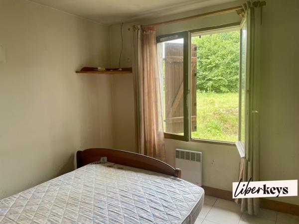 Petite maison et hangar à rénover + entrepôt I Hengoat I 2615 m2