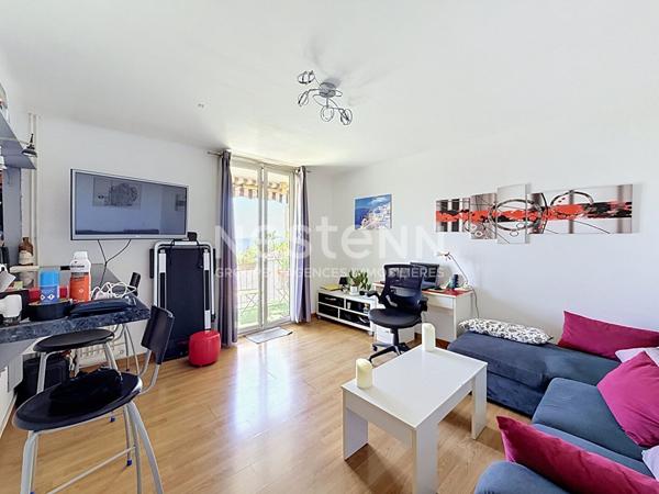 -EXCLUSIVITÉ- Appartement 3 pièces avec terrasse, vue mer et montagnes / Grasse, quartier Saint-Jacques
