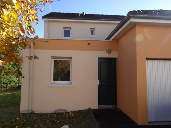 PAVILLON F4  LUMINEUX - AU CALME DANS RESIDENCE SECURISEE AVEC GARDIEN