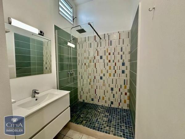 Appartement à louer 2 pièces 50.33m² Saint-Paul (97434)