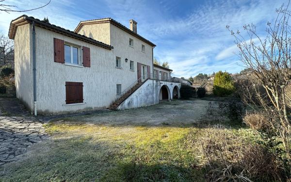 Maison à vendre    6 pièces •  Joyeuse