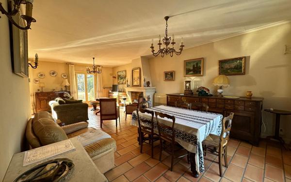 Maison à vendre    6 pièces •  Joyeuse