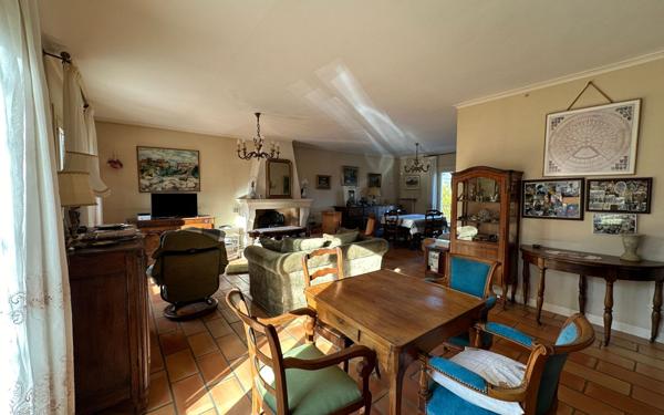 Maison à vendre    6 pièces •  Joyeuse