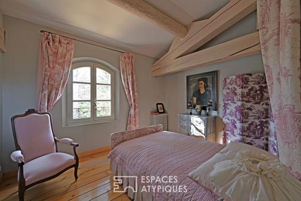 Bastide de charme avec piscine et dépendance