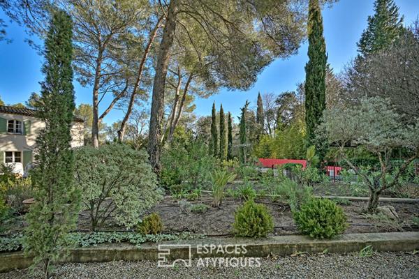 Bastide de charme avec piscine et dépendance