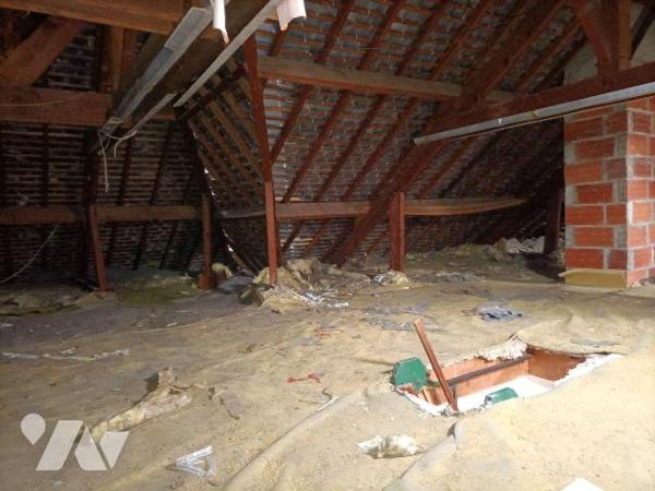 NOUVAUTE - SEULEMENT CHEZ TRENTE CINQ NOTAIRES - Dans une rue calme du quartier Beausoleil - ce...