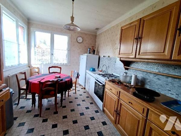 NOUVAUTE - SEULEMENT CHEZ TRENTE CINQ NOTAIRES - Dans une rue calme du quartier Beausoleil - ce...