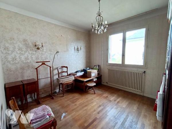 NOUVAUTE - SEULEMENT CHEZ TRENTE CINQ NOTAIRES - Dans une rue calme du quartier Beausoleil - ce...