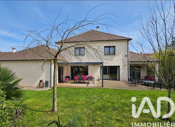 Maison à vendre 7 pièces 196 m² Magny-le-Hongre