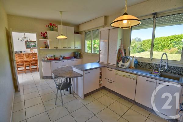 Maison à vendre  12 pièces - 244 m 2   GENISSIEUX  - 26
