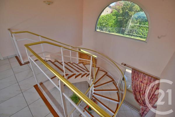 Maison à vendre  12 pièces - 244 m 2   GENISSIEUX  - 26