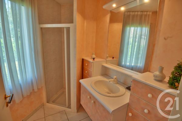 Maison à vendre  12 pièces - 244 m 2   GENISSIEUX  - 26