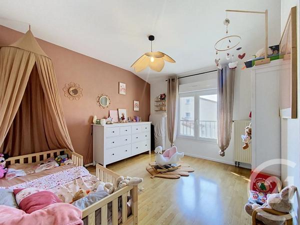 Maison à vendre  5 pièces - 158,16 m 2   BAINS  - 43
