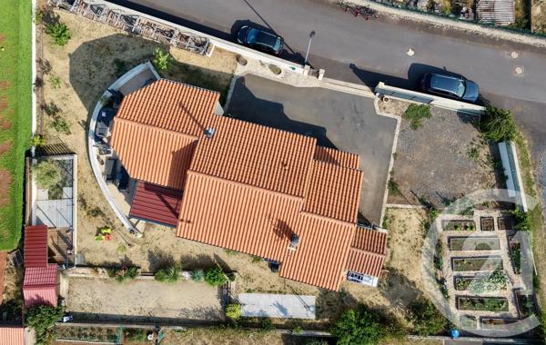 Maison à vendre  5 pièces - 158,16 m 2   BAINS  - 43
