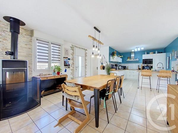 Maison à vendre  5 pièces - 158,16 m 2   BAINS  - 43