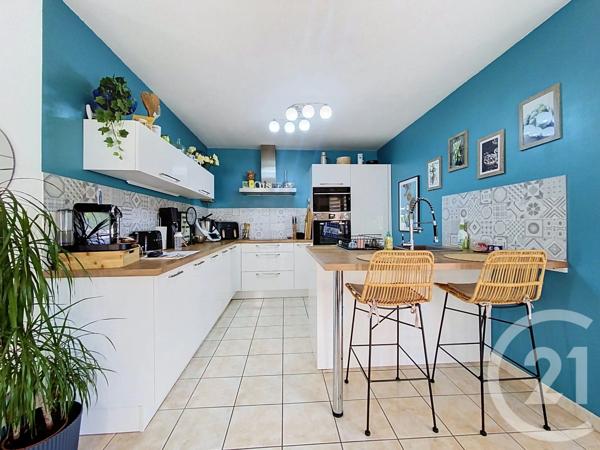 Maison à vendre  5 pièces - 158,16 m 2   BAINS  - 43